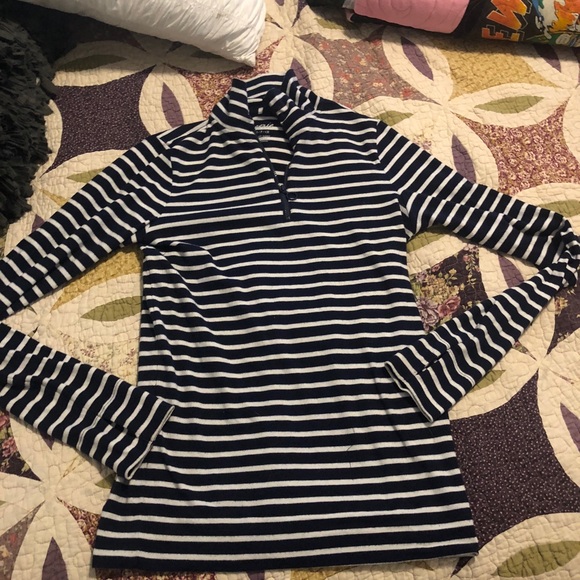 American Eagle pull over - Picture 3 of 3